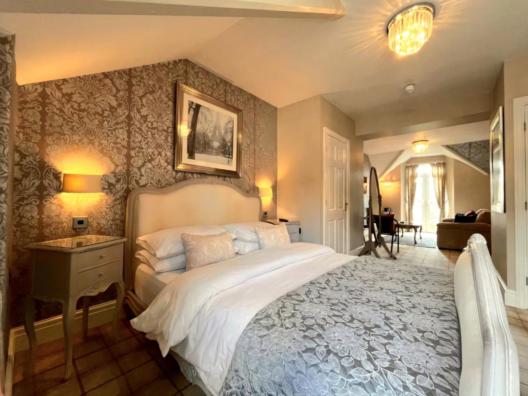 Bowness Bay Suites (Adults Only) Esterno foto